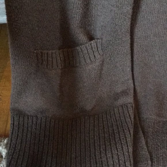 Old Navy brown sweater size sm - Picture 3 of 3